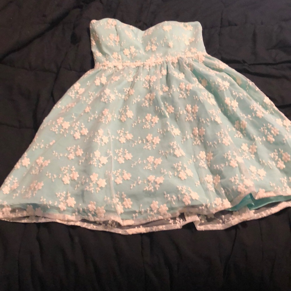 Homecoming Strapless cocktail dress lace overlay